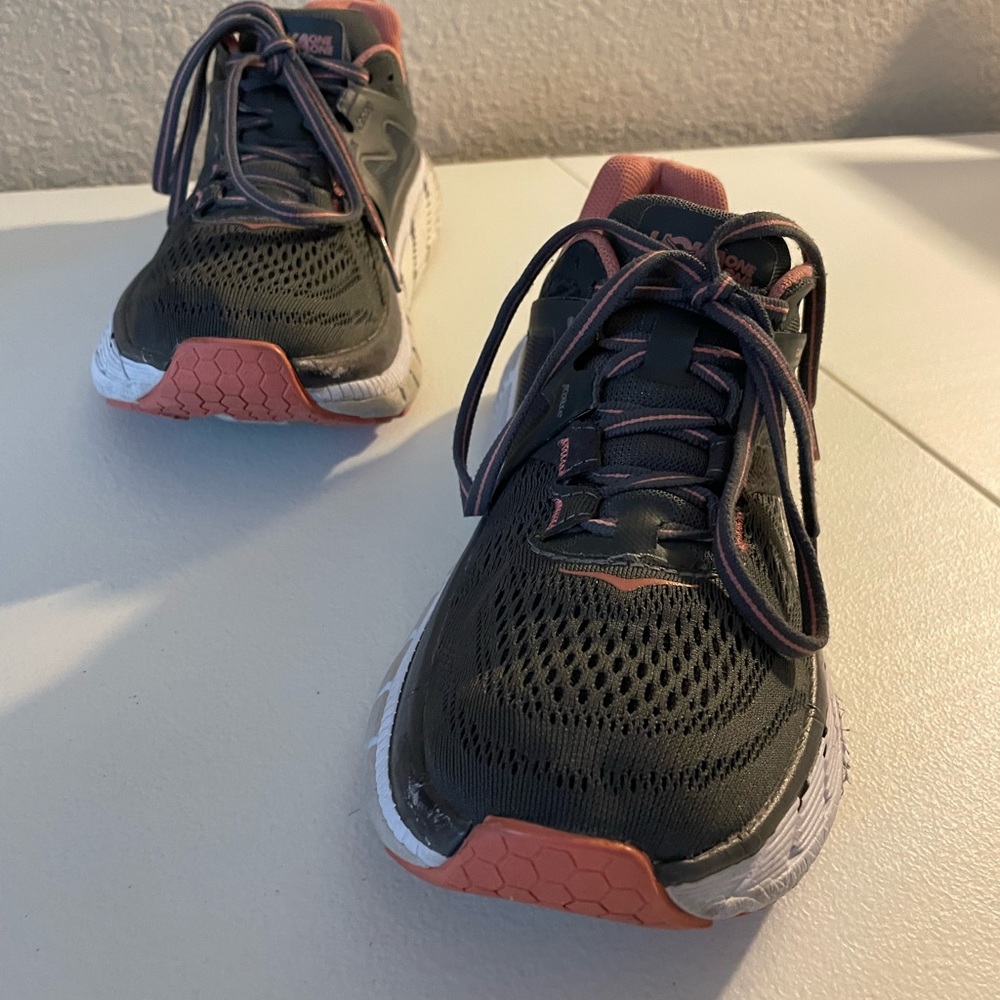 Hoka One One Gaviota 2. Size 6